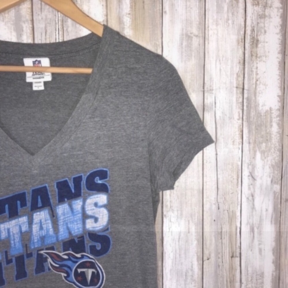 NFL Tennessee Titans Women’s Large Graphic Tee Grey Blue Football Shirt - Picture 4 of 7